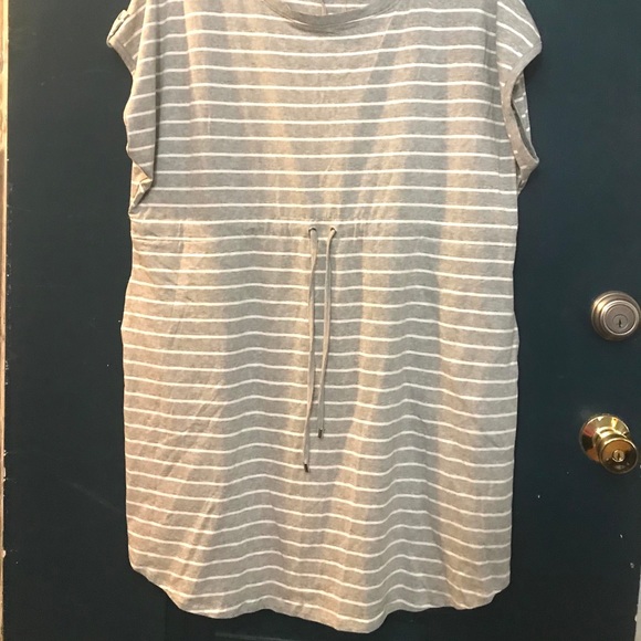 Rafaella Short Sleeve Drawstring Waist Dress - Picture 5 of 10